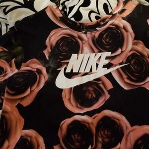 Nike tee